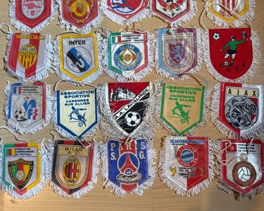 Lot de fanion football - Sport & Plein air