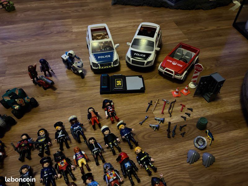GROS LOT N°1 Figurines Playmobil Commissariat Police Gendarmerie 225630694291