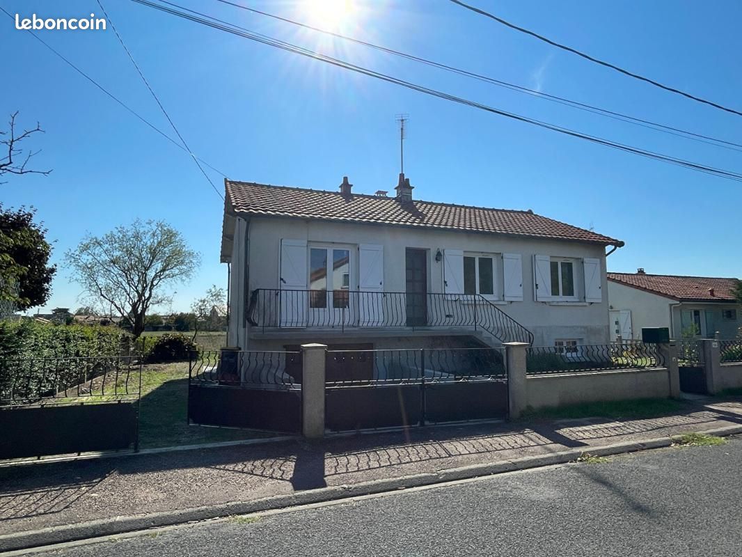 Maison 4 pièces 80 m² · à Scorbé-Clairvaux · 80 m² · 99 000 €