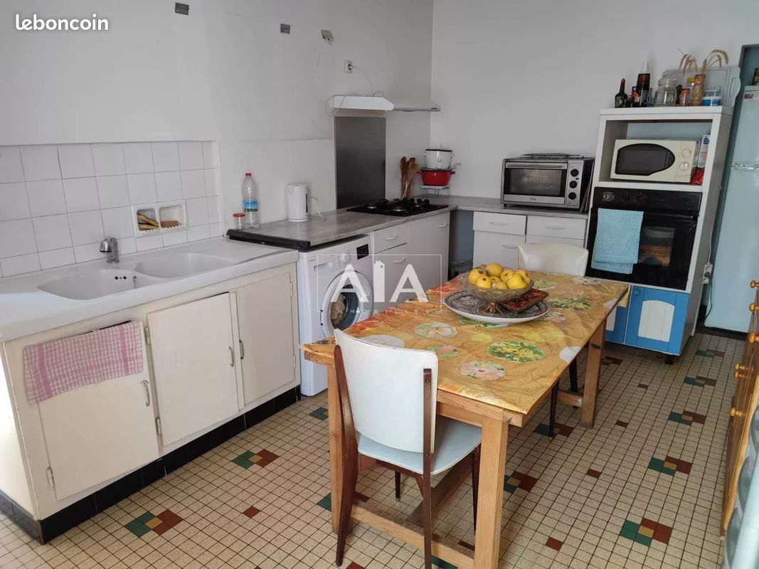 Maison 5 pièces 109 m² - Ruffec 16700 (image principale 3)