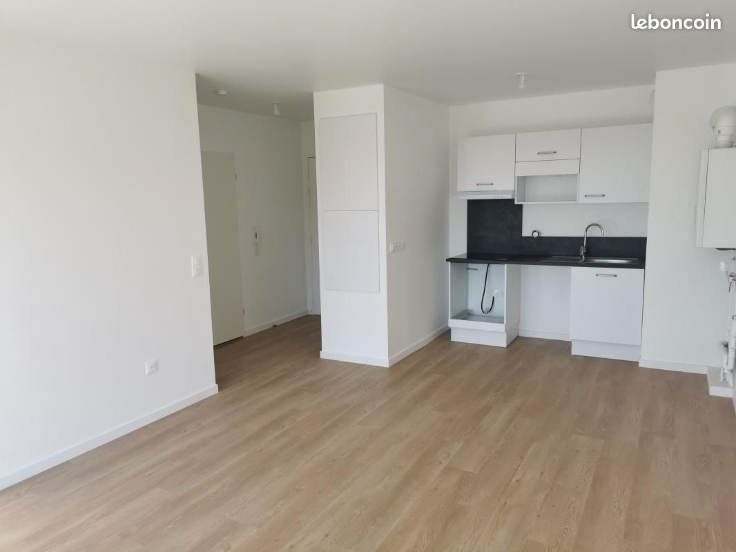 Appartement 2 pièces 42 m² · à Pont-l'Évêque · 42 m² · 697 €
