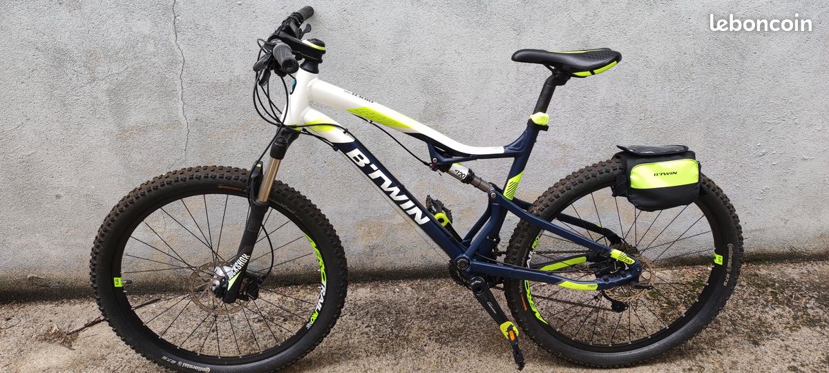 Bicycle Avis Rockrider 560 Bicycle Rockrider 560 S Opinioni Btwin