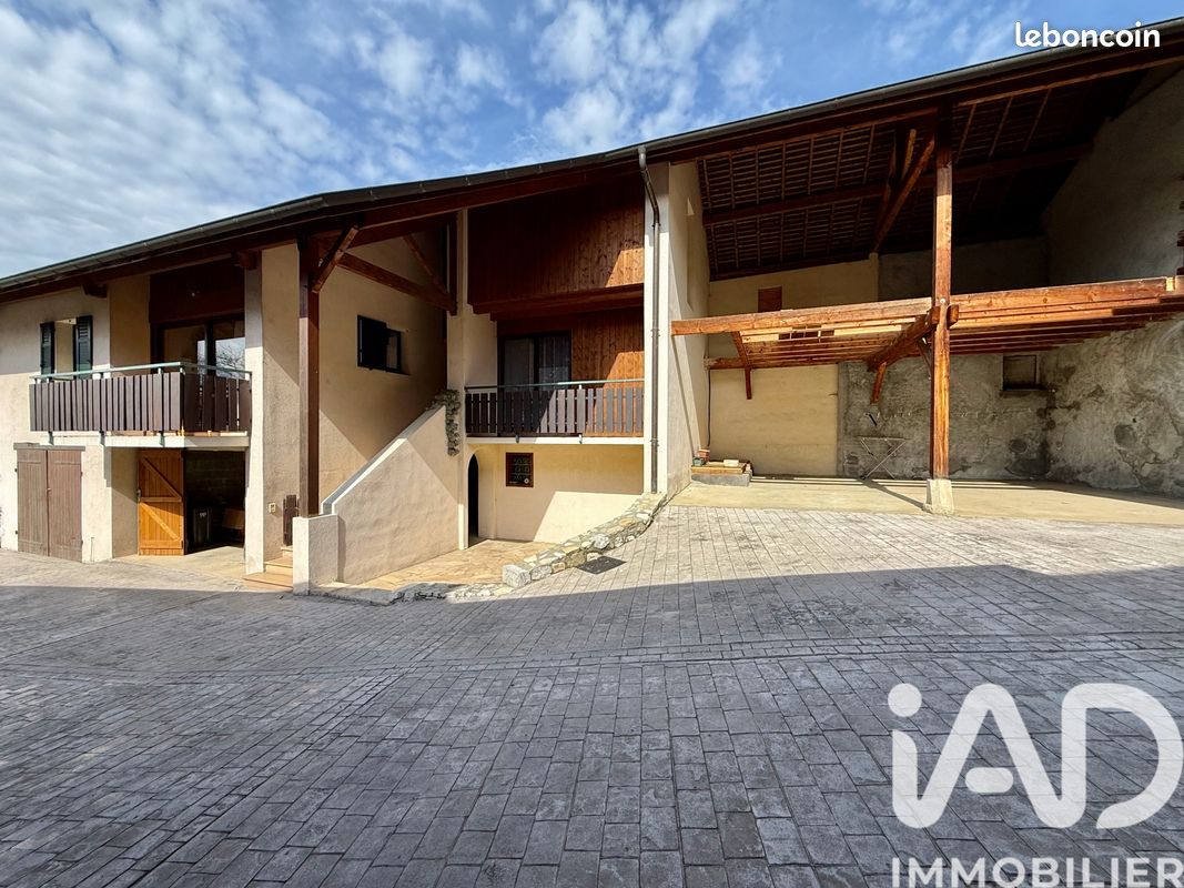 Maison 3 pièces 265 m² · à Chignin · 265 m² · 690 000 €