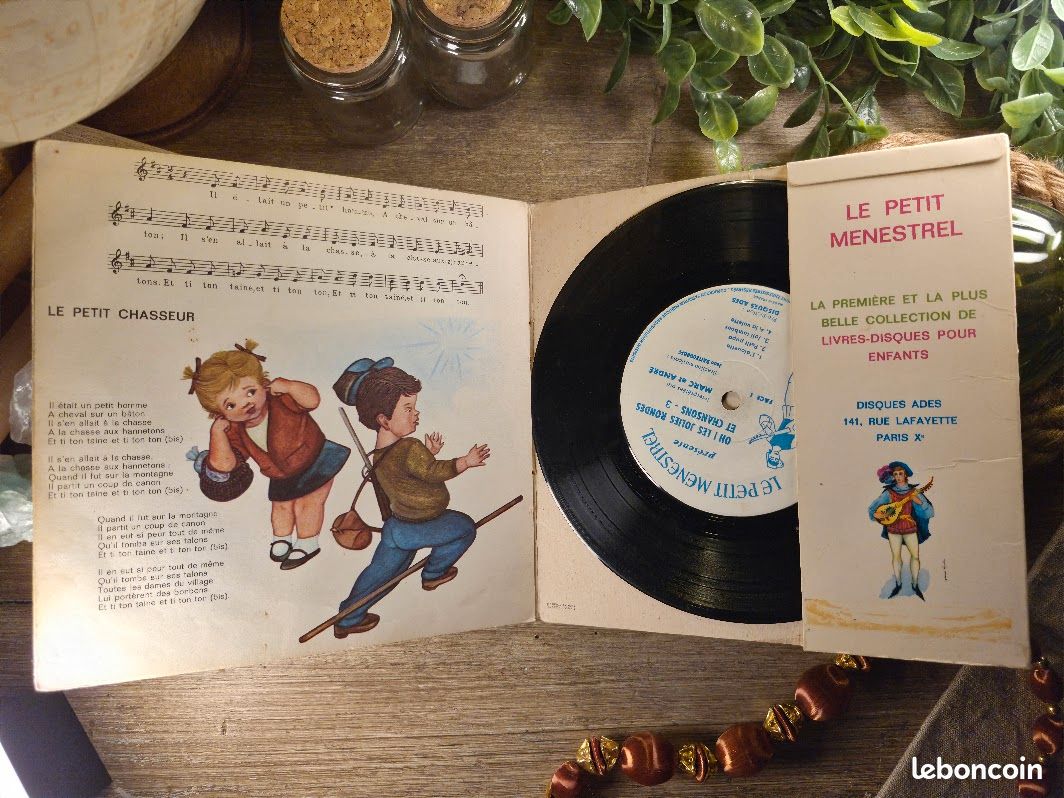 Livre Disque Le Petit Menestrel pas cher - Meilleures ofes sur le neuf et l'occasion