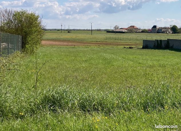 Terrain 1 500 m² Champagnolles