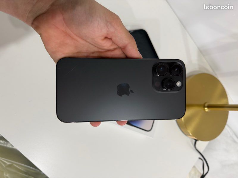 iPhone 14 Pro Max - Capacité de 128Go - Noir Sidéral État Premium