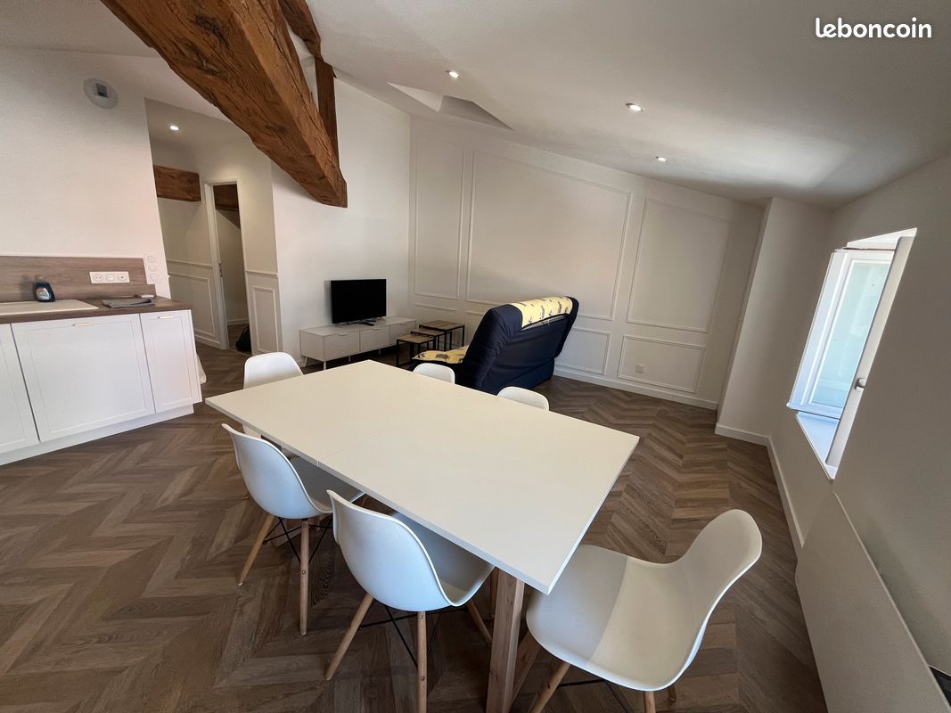 Appartement 3 pièces 67 m² · à Saint-Laurent-sur-Saône · 67 m² · 875 €