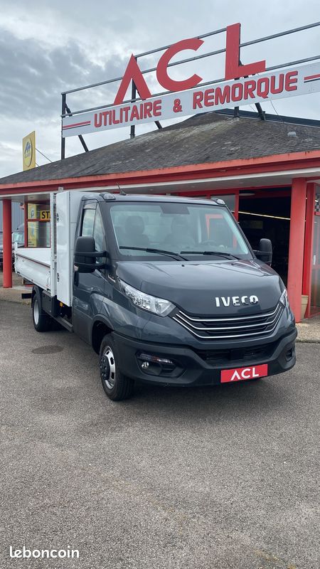 Iveco Daily Gris 35C18HA8 3.0L 180ch BVA Benne coffre paysagiste 52825 ht / OPTIONS +++ (image 1)