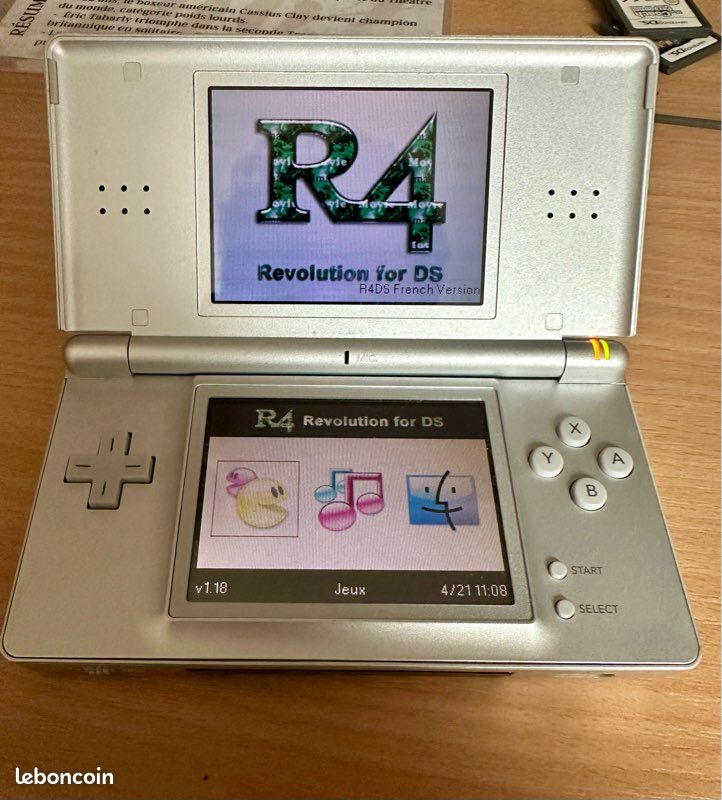 Console DS Lite + Jeux + housse + chargeur (image 1)