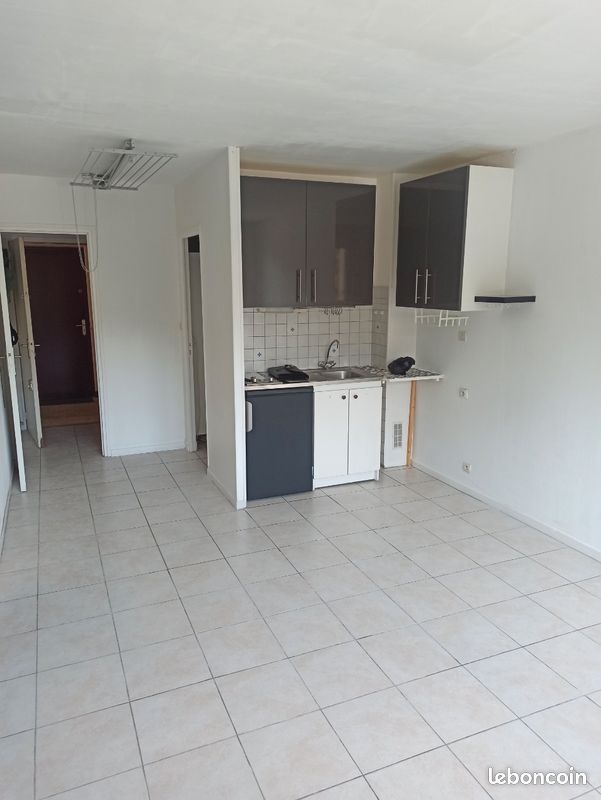 Appartement 1 pièce 24 m² · à Brétigny-sur-Orge · 24 m² · 640 €