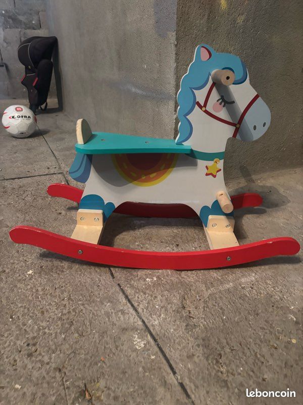 Cheval à bascule (image 2)