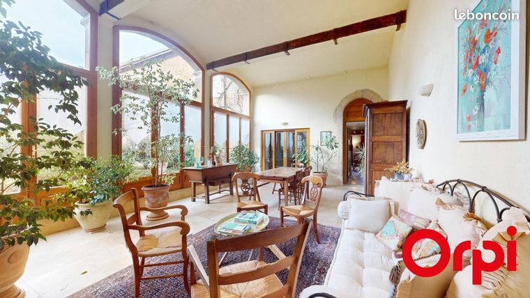 Appartement 7 pièces 182 m²