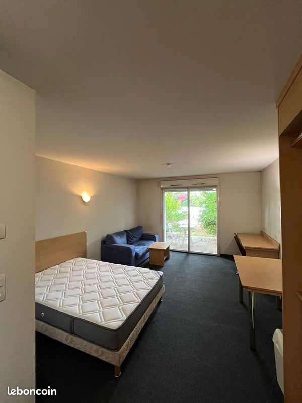Appartement 1 pièce 28 m² · à Saint-Michel-sur-Orge · 28,2 m² · 72 000 €