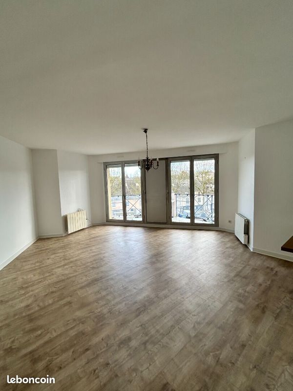 Appartement 5 pièces 82 m² · à Mayenne · 82 m² · 615 €