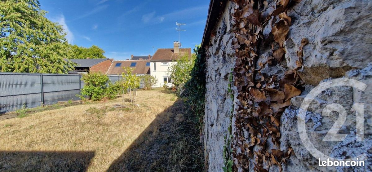 Maison 4 pièces 77 m² · à Lorris · 77 m² · 150 000 €