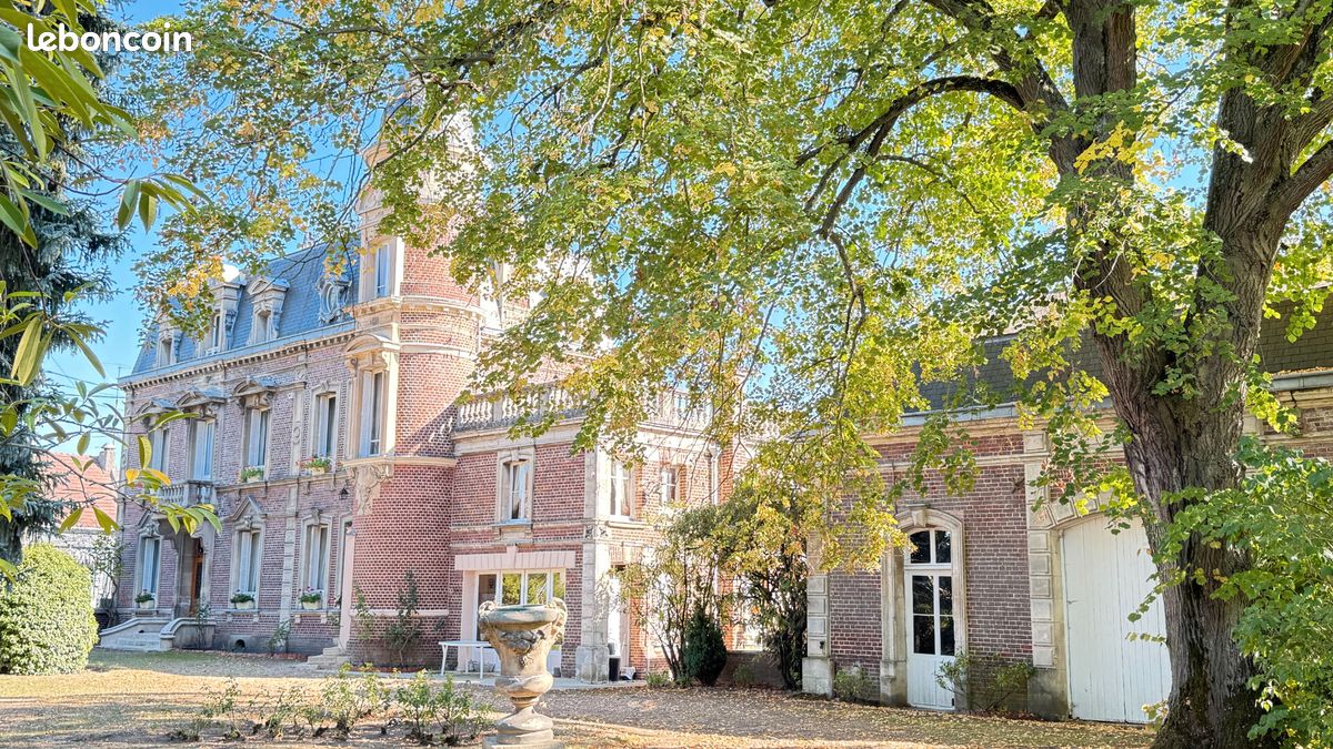 Maison 16 pièces 350 m² · à Noailles · 350 m² · 535 000 €