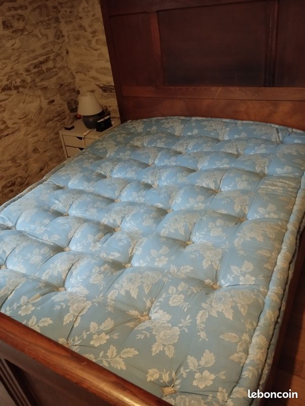 Lit Complet Avec Matelas En Laine Ancien 140x200cm - Très Bon état