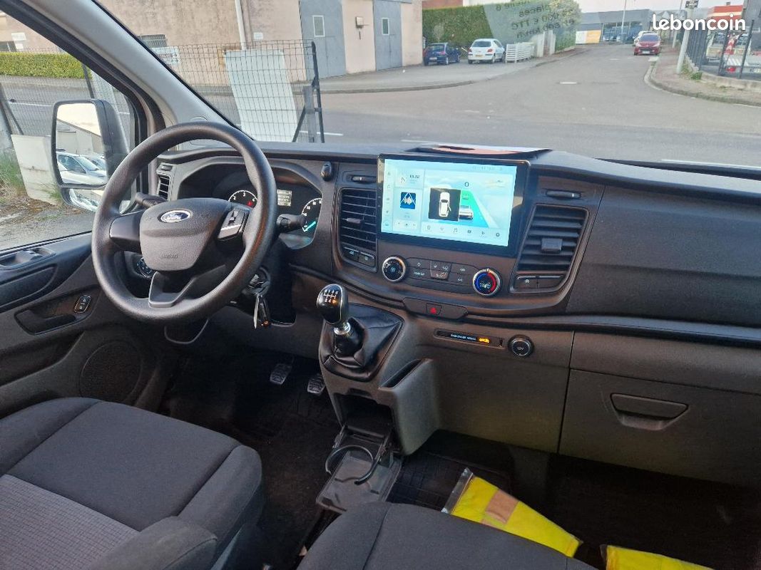 Ford Transit Custom 2.0 EcoBlue 105 Ambiente 9 places Garantie 12 mois (image 4)