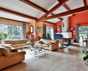 Maison 980 000 € - 323 m²