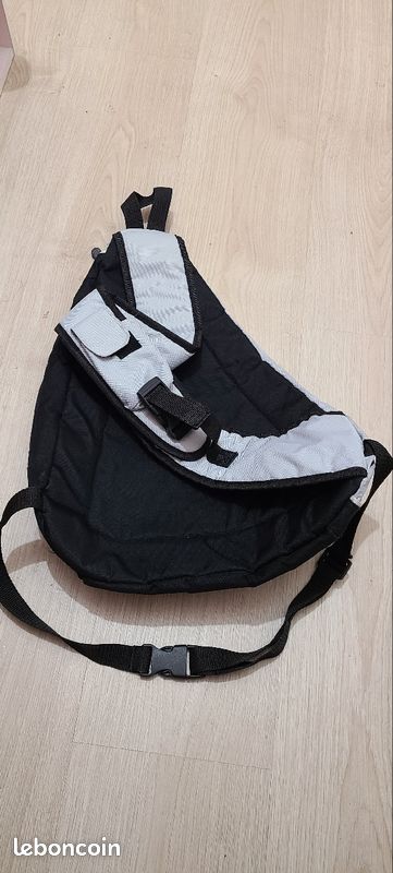 Sac à dos sport Gris clair et Noir (image 1)