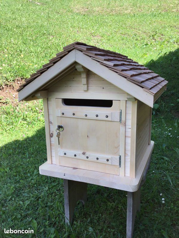 Boîte à lettres artisanale style chalet bois (image 1)