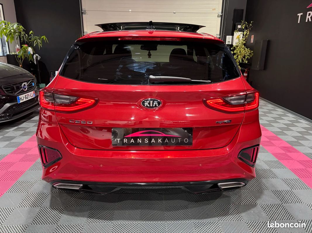 Kia CEED 1.4 140 GT Line Premium FULL ENTRETIEN KIA / TOIT OUVRANT / VOLANT CHAUFFANT (image 4)