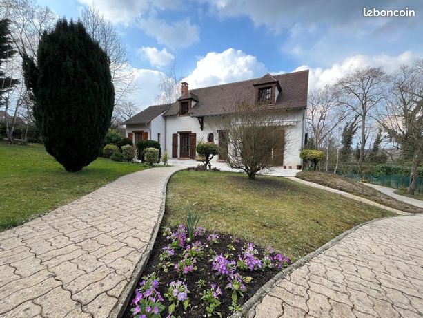 Propriété 7 pièces 141 m²