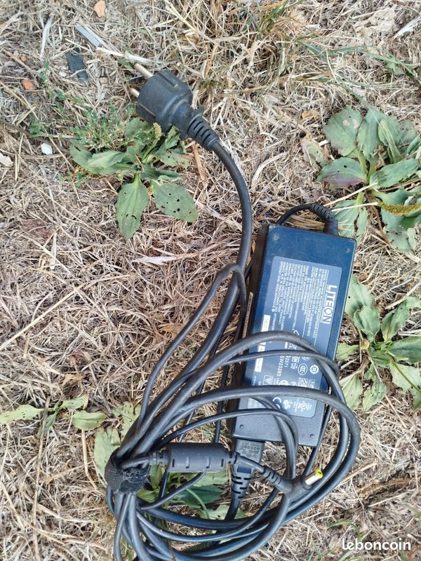 Transformateur 220 / 12 volts DC (image 2)