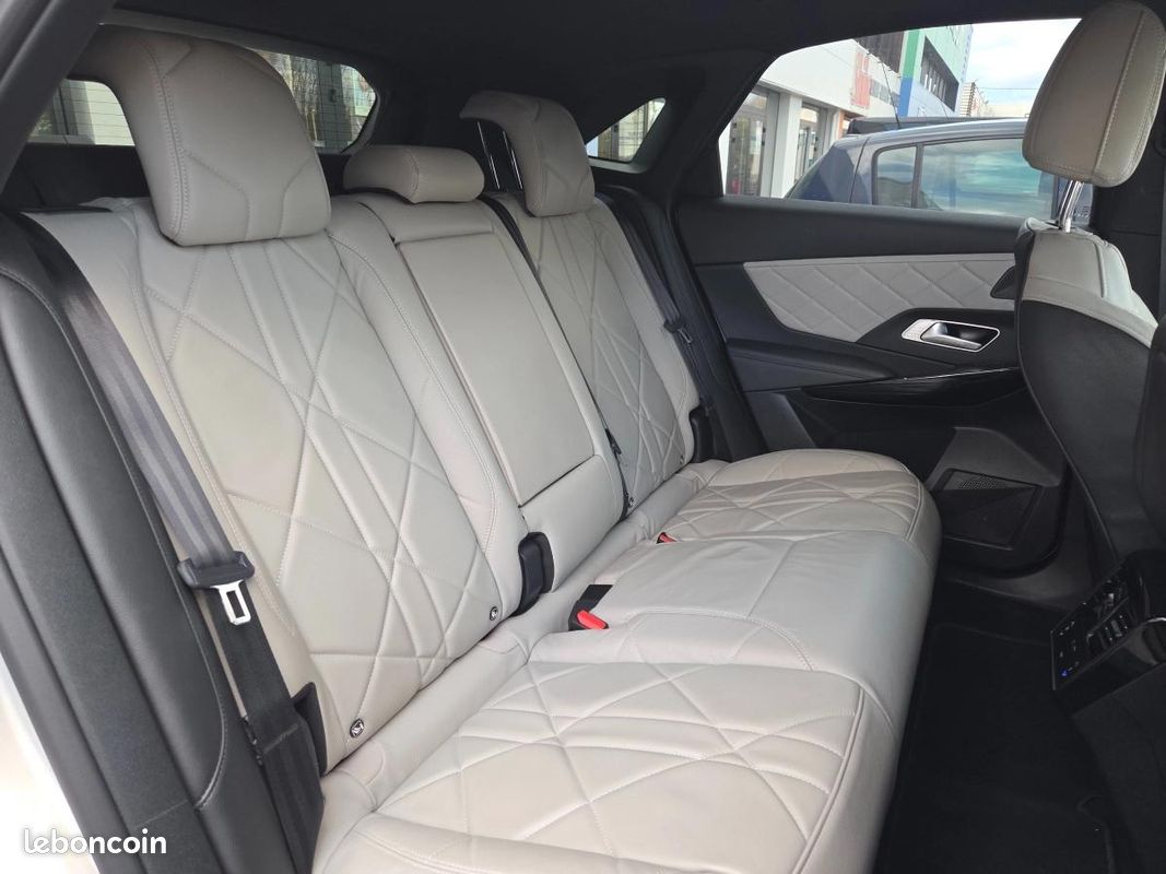 Ds Automobiles Ds 7 Crossback 1.6 HYBRID 300 CH RIVOLI 12 (image 7)