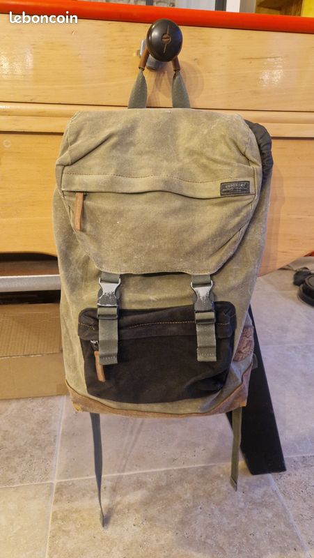 Sac à dos superdy (image 1)