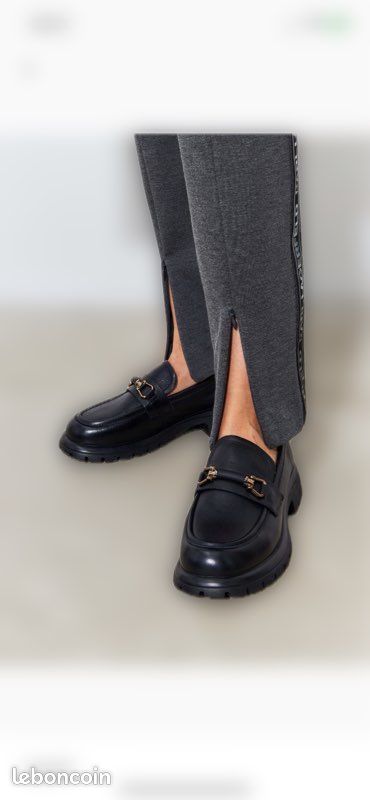 Mocassins (image 1)
