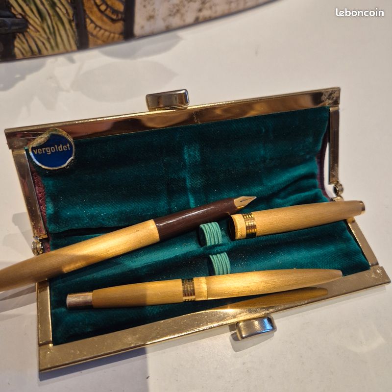 Stylo à Bille Vintage Eland Plaqué Or Avec Initiales 'HG' Gravées - Occasion