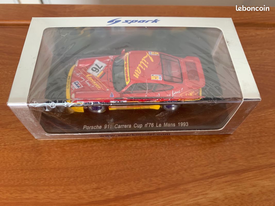 1:43 Spark Porsche 911 (964) Carrera Cup #76 Le Mans 1993 red/ yellow S2071