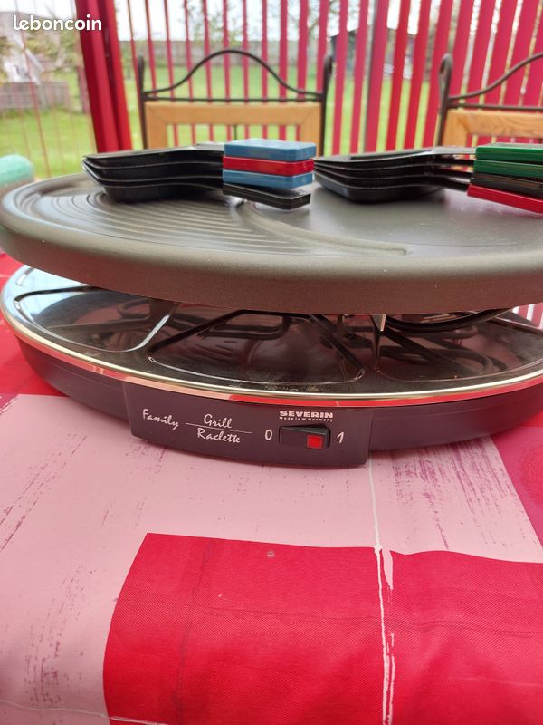 Service raclette 8 personnes (image 1)