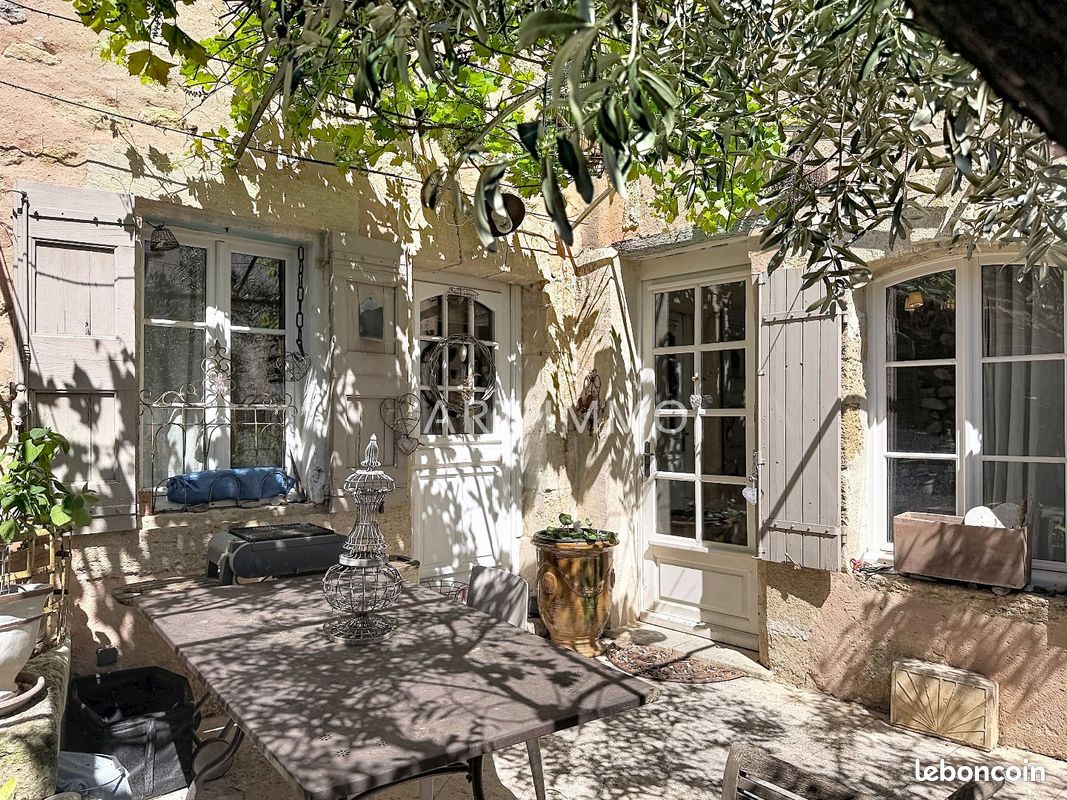 Maison 5 pièces 116 m² · à Robion · 116 m² · 390 000 €