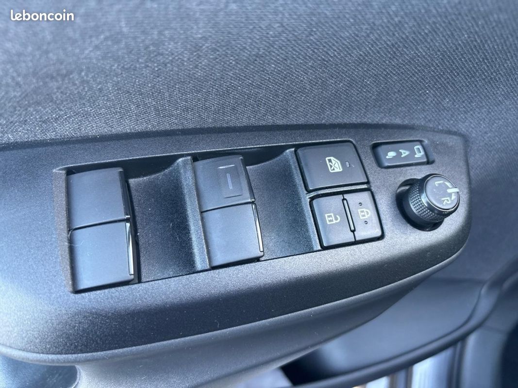 Mazda Mazda 2 Hybrid 1.5 Hybrid 116ch Exclusive-Line 2024 (image 16)