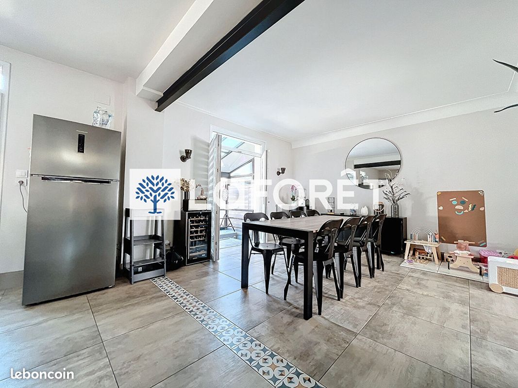 Maison 5 pièces 111 m² - Bressuire 79300 (image principale 3)