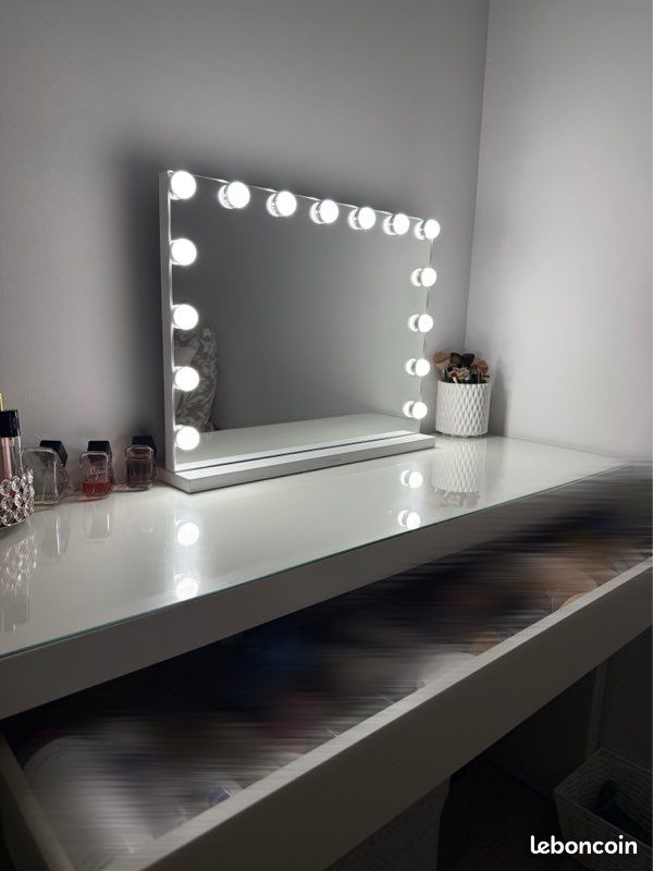 Coiffeuse+miroir à vendre (image 2)