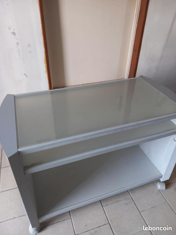 URGENT - Meuble TV ou multimédia à roulettes – plateau en verre (image 2)