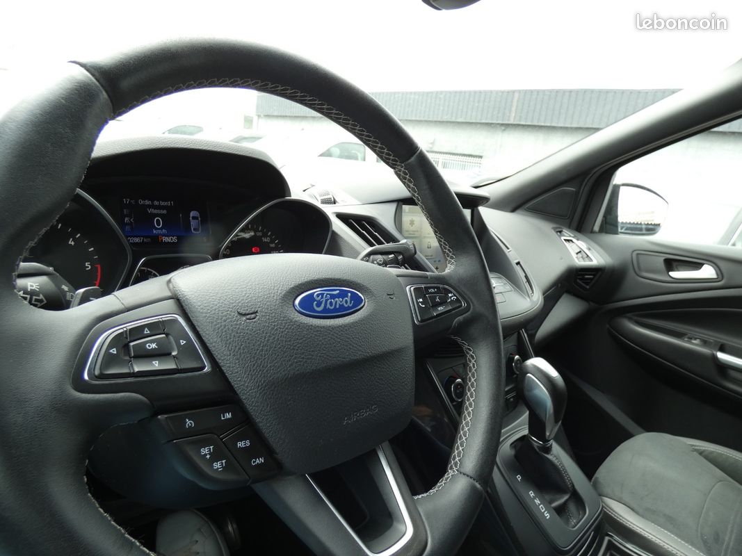 FORD KUGA 1.5 TDCi 120 4x2 Powershift ST-Line (Historique de factures d'entretien dispo) (image 25)
