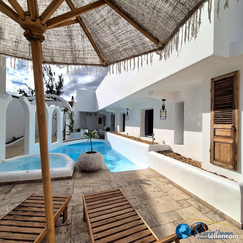 Maison 10 pièces 600 m² · à Saint-Joseph · 600 m² · 1 489 000 €