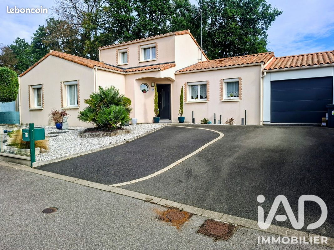 Maison 6 pièces 128 m² · à La Roche-sur-Yon · 128 m² · 341 000 €