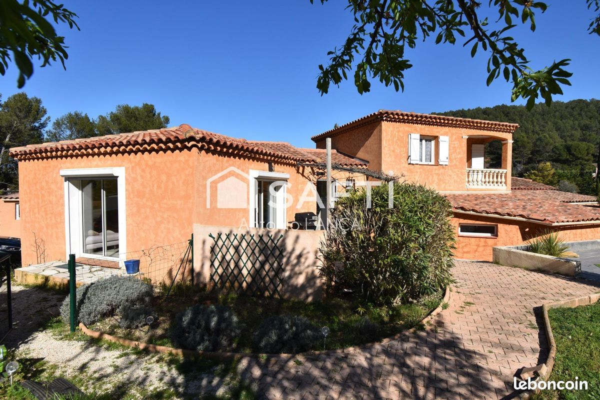 Maison 6 pièces 135 m² · à Ventabren · 135 m² · 750 000 €