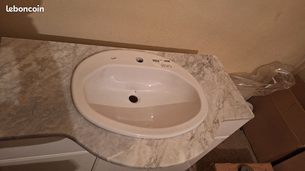 Lots de meubles de salle de bain (image 1)