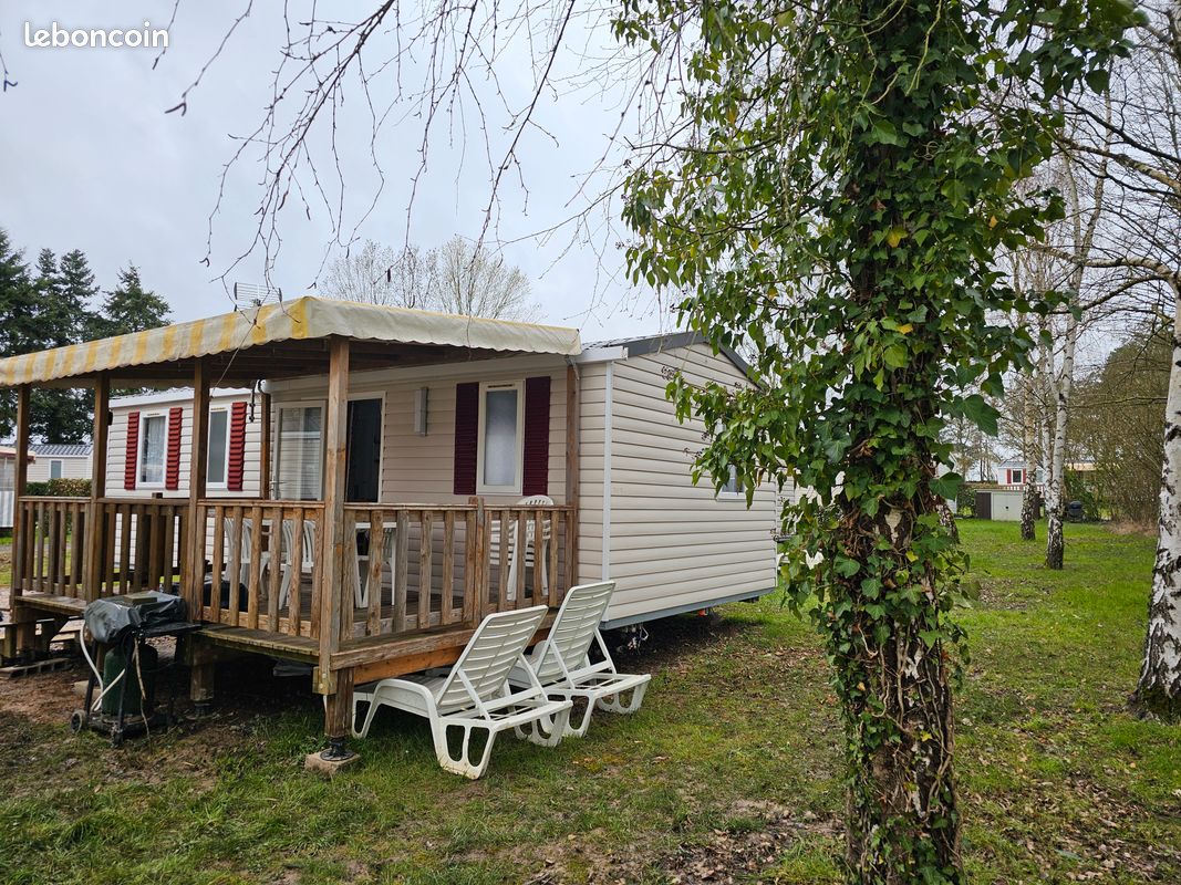 Superbe mobil home 3 chambres Climatisé, Vue Boisé Au Calme - Domaine de Dugny 4* au (image 4)