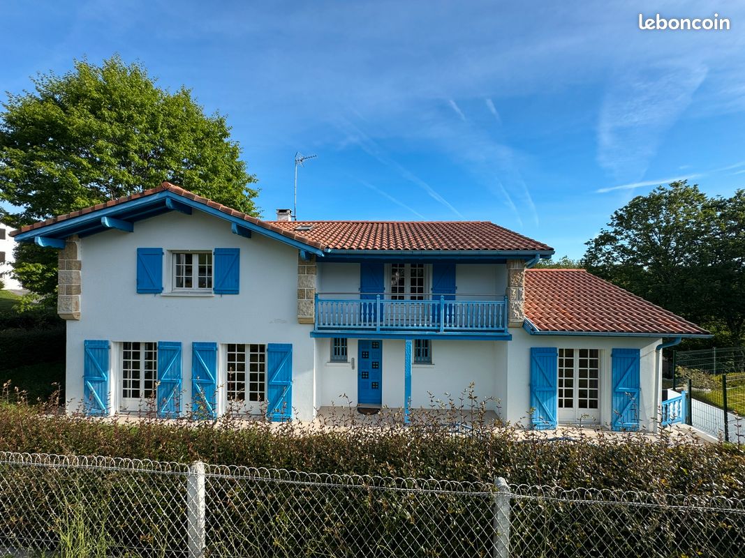 Maison 7 pièces 240 m² · à Mouguerre · 240 m² · 530 000 €