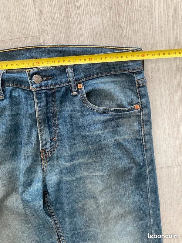 Jeans Levi's 504 - Taille 40 - Coupe Straight - Occasion Très Bon état - Bleu Classique
