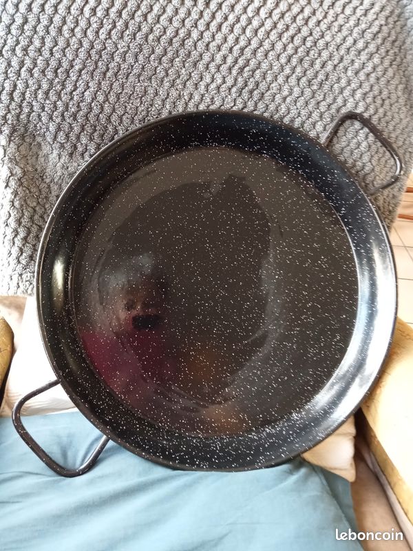 Poêle à paella (image 1)
