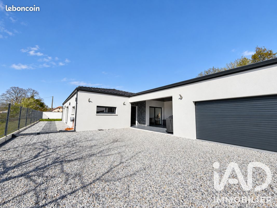 Maison 5 pièces 134 m² · à Saint-Médard-de-Guizières · 134 m² · 249 000 €