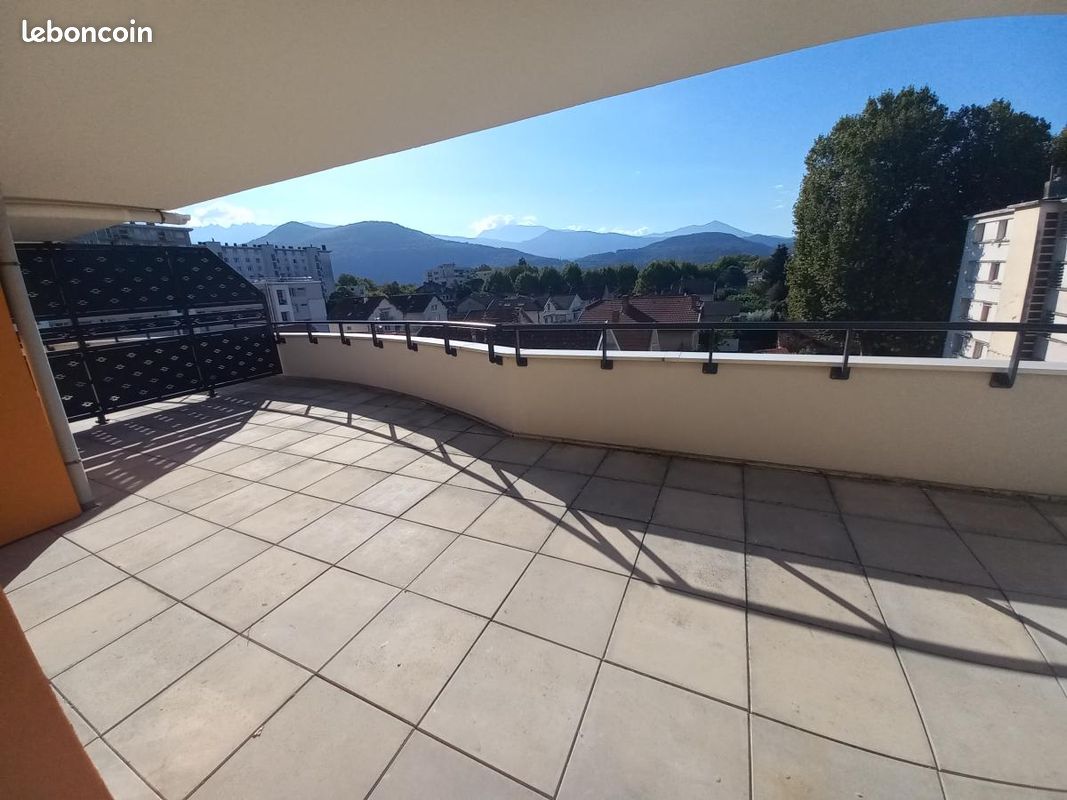 Appartement 5 pièces 99 m² · à Grenoble · 99 m² · 1 112 €/mois
